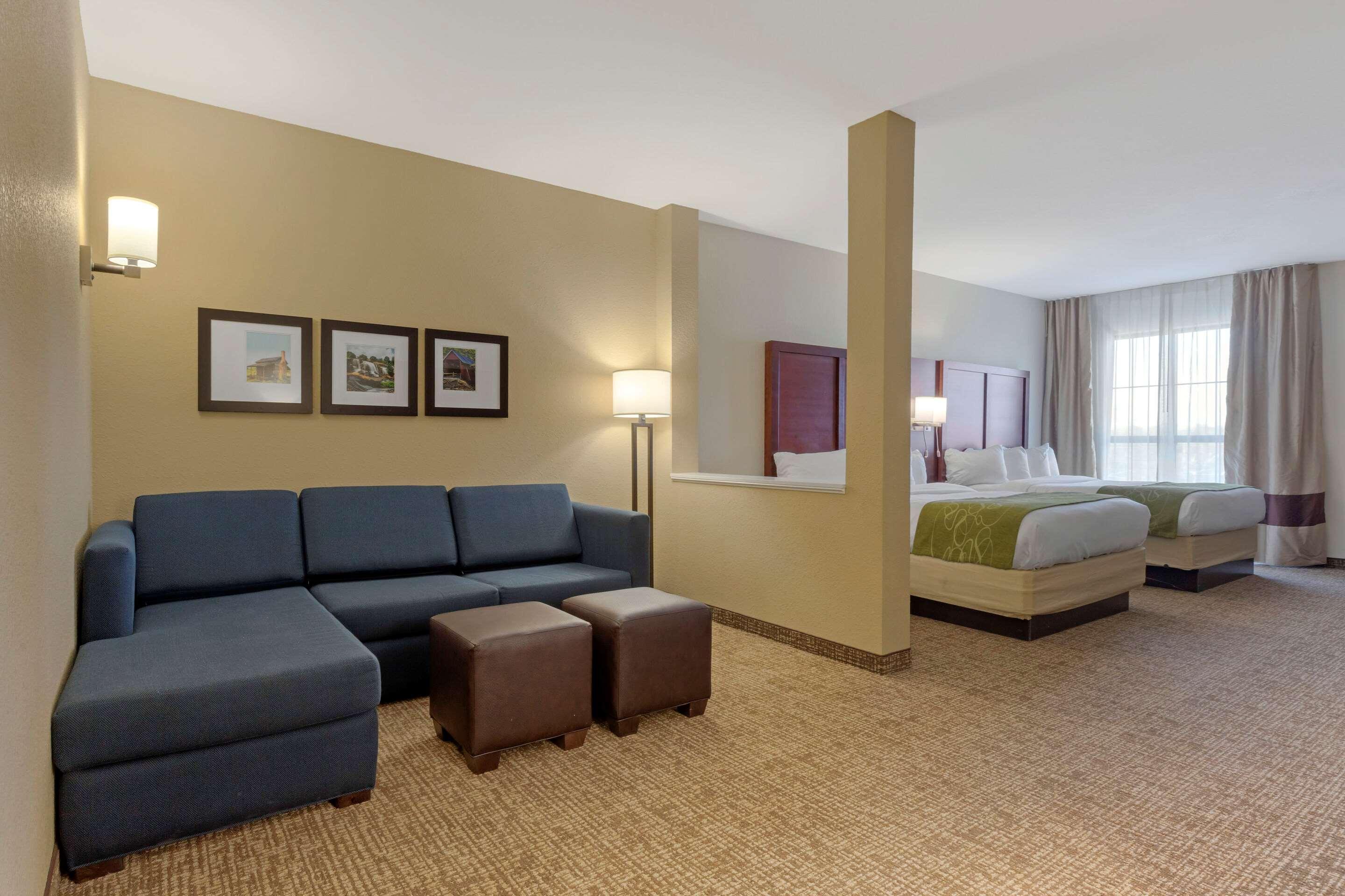 Comfort Suites Greenville South Piedmont Exterior foto